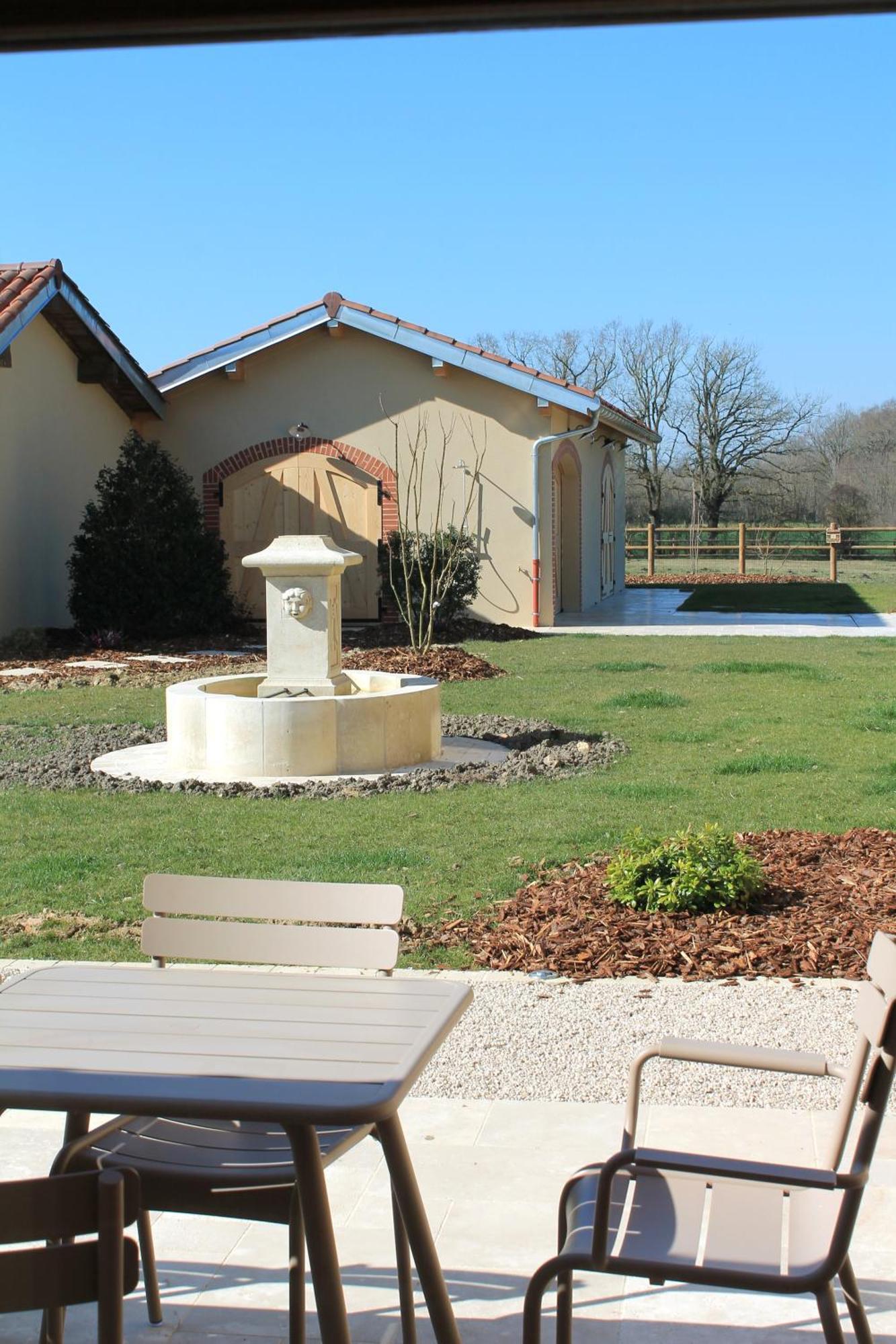 Bed and Breakfast Le Domaine Du Pin à Châtillon-sur-Chalaronne Extérieur photo